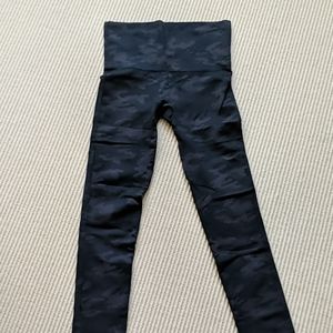 Spanx camo leggings size medium